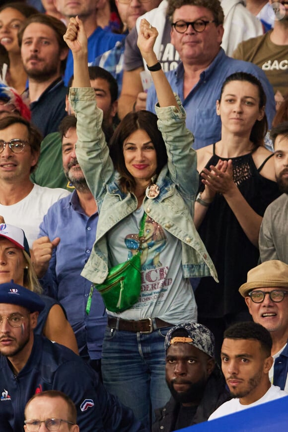 Helena Noguerra dans les tribunes lors du match de Poule A de la Coupe du Monde de Rugby France 2023 entre la France et l'Uruguay (27-12) au stade Pierre-Mauroy à Lille le 14 septembre 2023. © Cyril Moreau-Dominique Jacovides/Bestimage