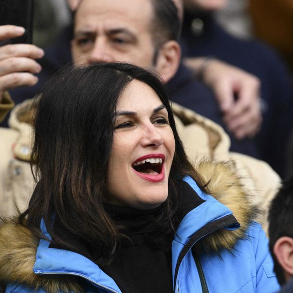 Elle a assisté à plusieurs matches du XV de France entraîné par Fabien Galthié
Helena Noguerra dans les tribunes lors du match du tournoi des VI Nations "France - Pays de Galles (41-28)" au Stade de France à Saint-Denis, le 18 mars 2023. 