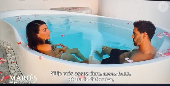 Leur voyage était propice aux rapprochements
Tracy et Flo lors de leur lune de miel à Ibiza, épisode 4 de "Mariés au premier regard 2024" du 8 avril