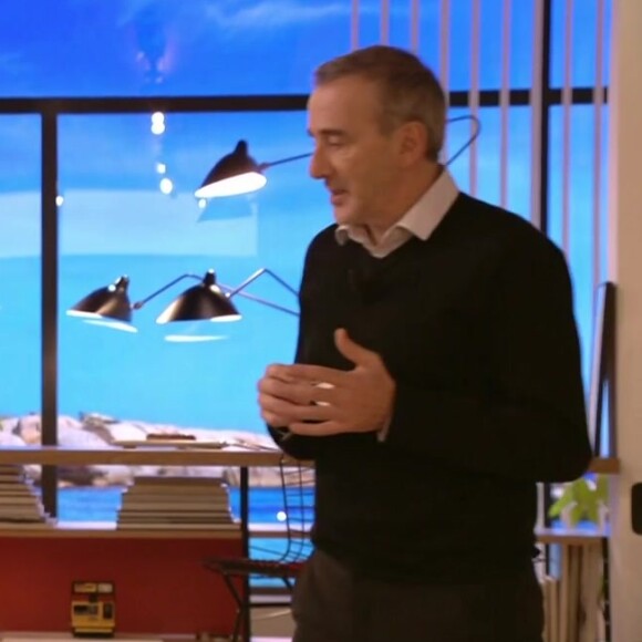 Elie Semoun parle de sa maison en Corse dans En Aparté le 2 avril 2024