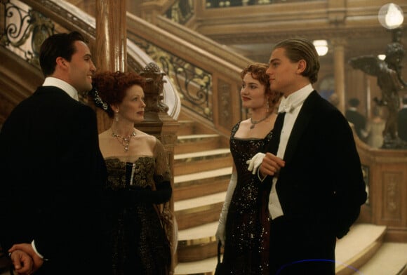 Billy Zane, Frances Fisher, Kate Winslet, Leonardo DiCaprio dans "Titanic".