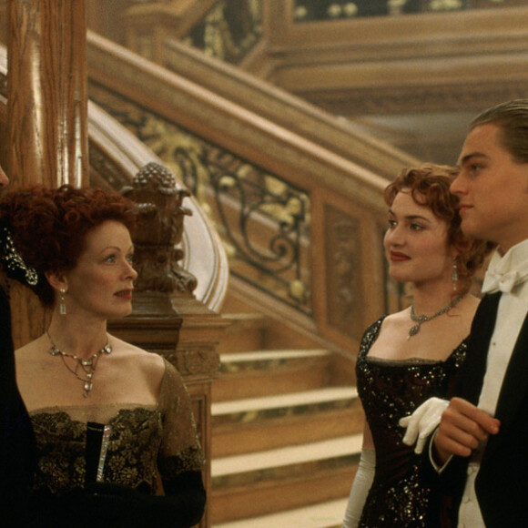 Billy Zane, Frances Fisher, Kate Winslet, Leonardo DiCaprio dans "Titanic".