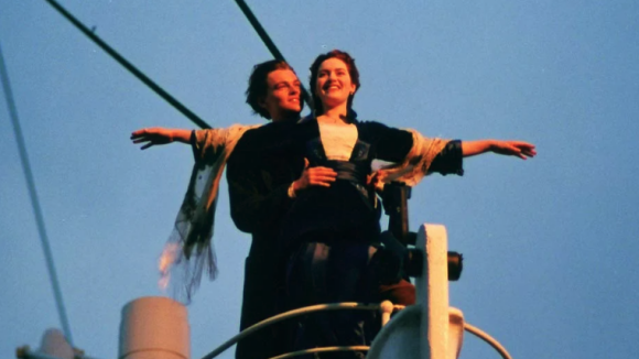 Titanic : James Cameron a décidé de tuer Jack, personnage de Leonardo DiCaprio, pour ne pas "manquer de respect à..."