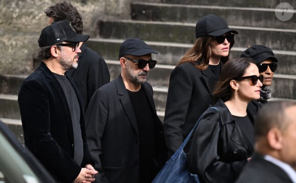 Vincent Perez, Marie Gillain, Marjolaine Rocher, Karine Silla - Arrivées aux obsèques de Jean-Yves Le Fur en l'église Saint-Roch à Paris, le 6 avril 2024. 