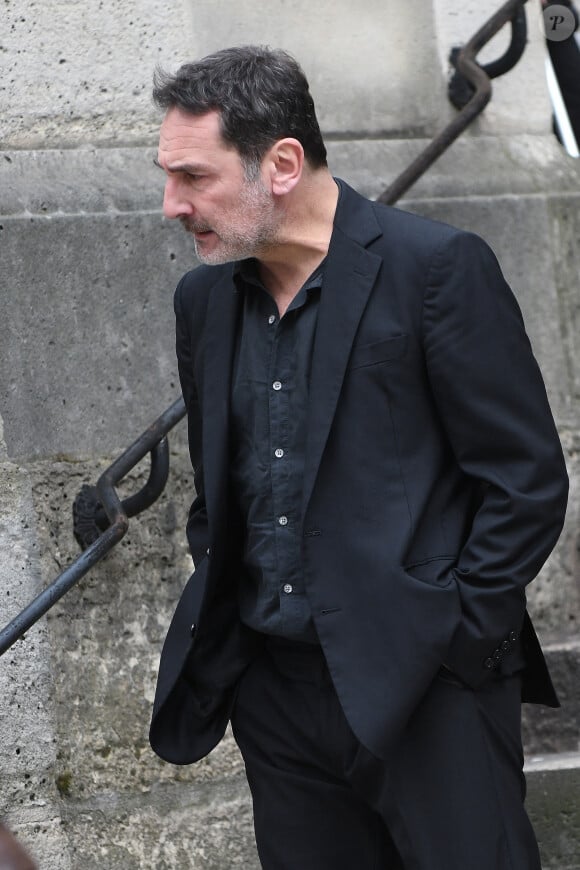 Gilles Lellouche - Sortie des obsèques de Jean-Yves Le Fur en l'église Saint-Roch à Paris, le 6 avril 2024. 