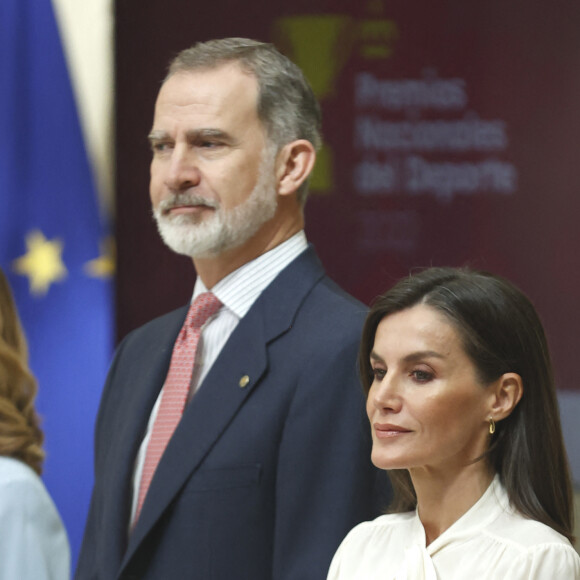 Une décision qui n'était jamais arrivée dans la maison royale.
Le roi Felipe VI et la reine Letizia d'Espagne lors de la remise des Prix nationaux du sport 2022 au Palais Royal El Pardo à Madrid, Espagne, le 4 avril 2024. © EuropaPress/Bestimage 