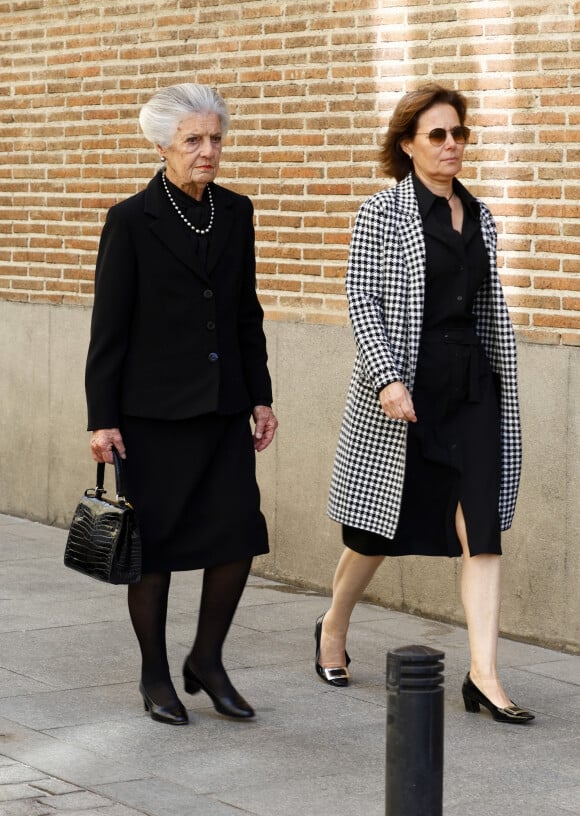 Teresa de Borbón et Beatriz Moreno de Borbón - Messe en hommage à Fernando Gómez-Acebo y Borbón, plus jeune fils de l'infante Pilar, à Madrid, le 8 avril 2024. 