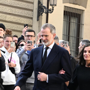 Le roi Felipe VI et la reine Letizia d'Espagne - Messe en hommage à Fernando Gómez-Acebo y Borbón, plus jeune fils de l'infante Pilar, à Madrid, le 8 avril 2024. 