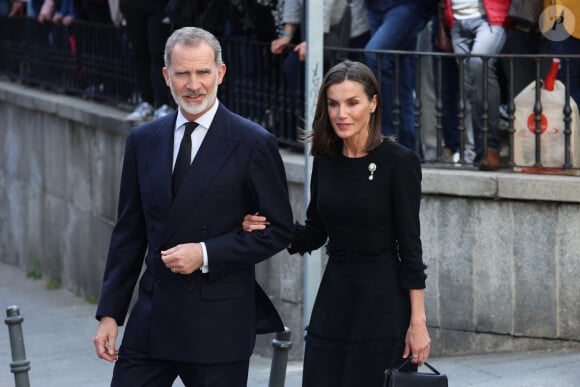 Le roi Felipe VI et la reine Letizia d'Espagne - Messe en hommage à Fernando Gómez-Acebo y Borbón, plus jeune fils de l'infante Pilar, à Madrid, le 8 avril 2024. 