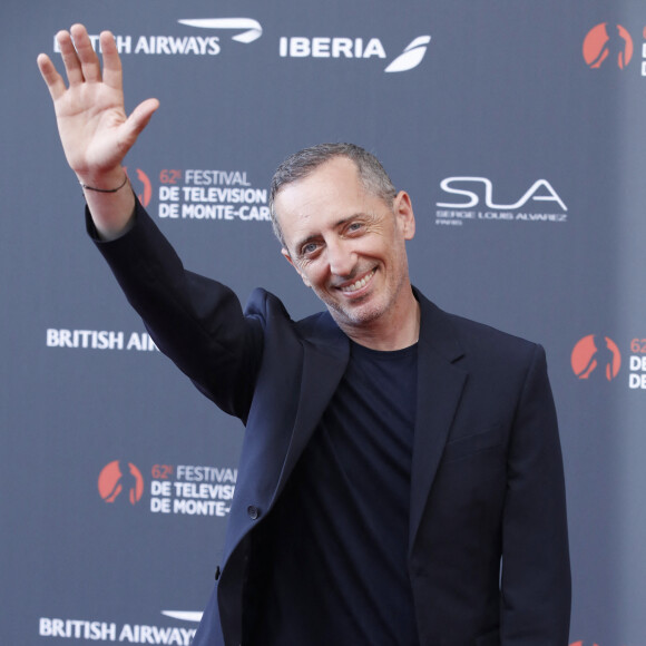 Gad Elmaleh sur le tapis rouge du photocall de la cérémonie d'ouverture du 62ème Festival de Télévision de Monte-Carlo, à Monaco, le 16 juin 2023. © Denis Guignebourg/BestImage 