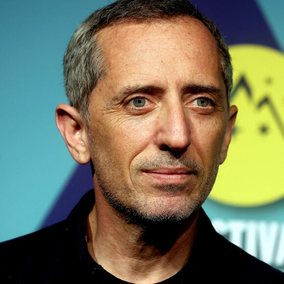 Gad Elmaleh au photocall de la cérémonie d'ouverture du 26ème festival international du film de comédie de l'Alpe d'Huez le 16 janvier 2023. © Dominique Jacovides / Bestimage 