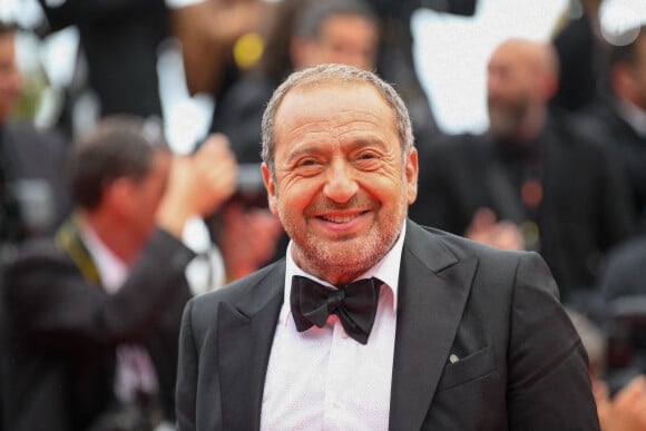 Patrick Timsit - Montée des marches du film " Les Amandiers " lors du 75ème Festival International du Film de Cannes. Le 22 mai 2022 © Rachid Bellak / Bestimage 