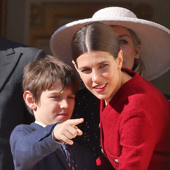 Le 6 avril 2024 comme l'a notifié "Monaco Matin", le jeune garçon s'est brillamment distingué au cours d'une compétition sportive sur le Rocher. 
Charlotte Casiraghi et son fils Raphael Elmaleh - La famille princière de Monaco au balcon du palais, à l'occasion de la Fête Nationale de Monaco. Le 19 novembre 2023 © Dominique Jacovides-Bruno Bebert / Bestimage 