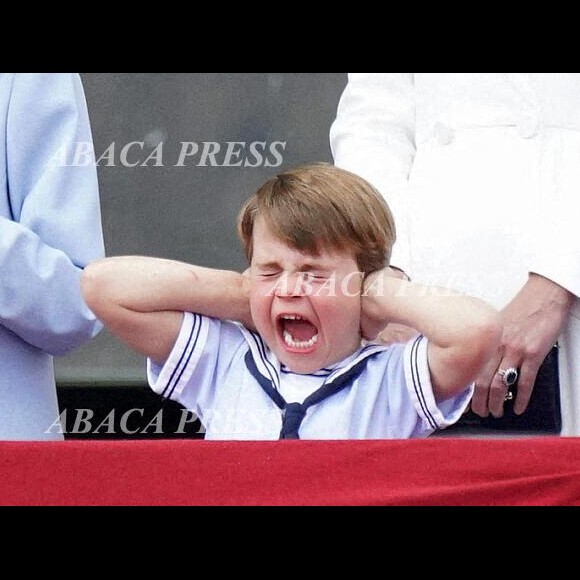 Le Prince Louis réagit sur le balcon du Palais de Buckingham, pour voir le défilé aérien du Jubilé de Platine, le premier jour des célébrations du Jubilé de Platine, Londres, Royaume-Uni, le 2 juin 2022, alors que la Reine célèbre son anniversaire officiel, le premier jour des célébrations du Jubilé de Platine. Photo par Aaron Chown/PA Wire/ABACAPRESS.COM