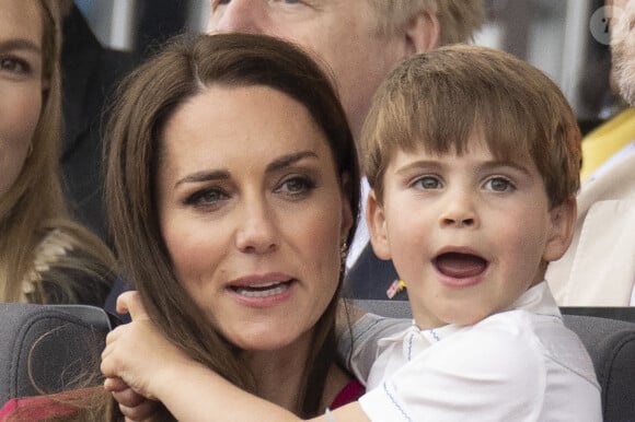Kate Middleton et le prince Louis regardent le spectacle du Platine depuis la loge royale, le dernier jour des célébrations du Jubilé de Platine à Londres, au Royaume-Uni, le 5 juin 2022. Photo par Stephen Lock / i-Images/ABACAPRESS;COM