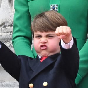 Le prince s'est particulièrement lâché lors d'événements comme "Trooping the colours"
La princesse de Galles, le prince de Galles, le prince George et le prince Louis apparaissent sur le balcon du palais de Buckingham lors de la cérémonie des couleurs. Londres, Royaume-Uni, le 17 juin 2023. Photo par Doug Peters/EMPICS/PA Wire/ABACAPRESS.COM