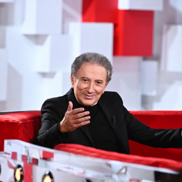 Exclusif - Michel Drucker - Enregistrement de l'émission Vivement dimanche au studio Gabriel, presentée par Michel Drucker . Diffusion sur France 3 le 24/02/24 . © Guillaume Gaffiot / Bestimage 