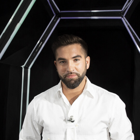 Info - Kendji Girac a été blessé par balle cette nuit sur une aire de gens du voyage à Biscarosse - Exclusif - Kendji Girac - Backstage de l'enregistrement de l'émission "Touche Pas à Mon Poste" (TPMP), présentée par Cyril Hanouna et diffusée le 8 octobre sur C8 © Jack Tribeca / Bestimage 