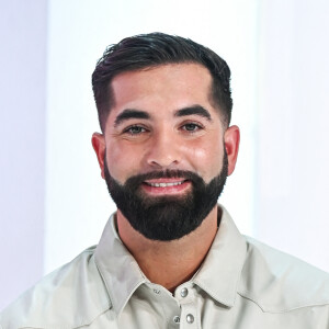 Info - Kendji Girac a été blessé par balle cette nuit sur une aire de gens du voyage à Biscarosse - Exclusif - Kendji Girac lors de l'enregistrement de l'émission "Vivement Dimanche" au Studio Gabriel et diffusée le 30 octobre 2022 sur France 3. Photos du 16 octobre 2022. © Guillaume Gaffiot / Bestimage 