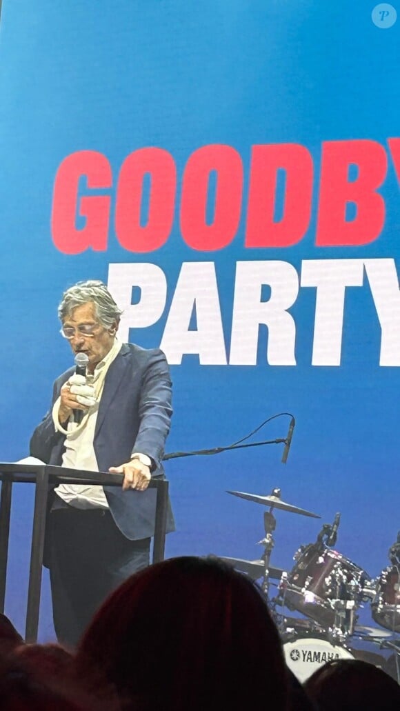 Et il a décidé de célébrer son départ lors d'une "goodbye party".
Images de la "goodbye party" de Nicolas de Tavernost, ancien patron de M6.