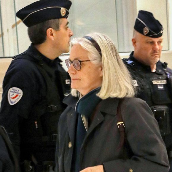 Le couple Fillon et l'ancien député suppléant Marc Joulaud étaient poursuivis pour des emplois fictifs au sein de l'Assemblée nationale,
François et Penelope Fillon à la 32ème chambre du tribunal correctionnel de Paris lors d'une interruption de séance le 11 mars 2020.
AGENCE / BESTIMAGE