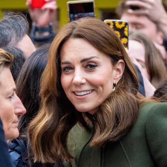 "Ceux que nous avons à la maison sont hors d'état de nuire. Il faut constamment les caresser et s'en occuper ".
Archives : Kate Middleton