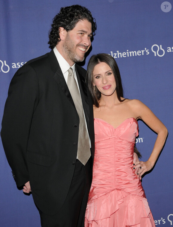 Soleil Moon Frye et son mari Jason Goldberg lors du gala de charité 'A Night at Sardi's' à Los Angeles le 18 mars 2010