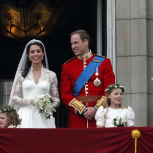Un choix de couleur en général réservé aux annonces de décès. Le sang des fans n'a donc fait qu'un tour
Mariage de Kate Middleton et du prince William d'Angleterre à Londres. Le 29 avril 2011 