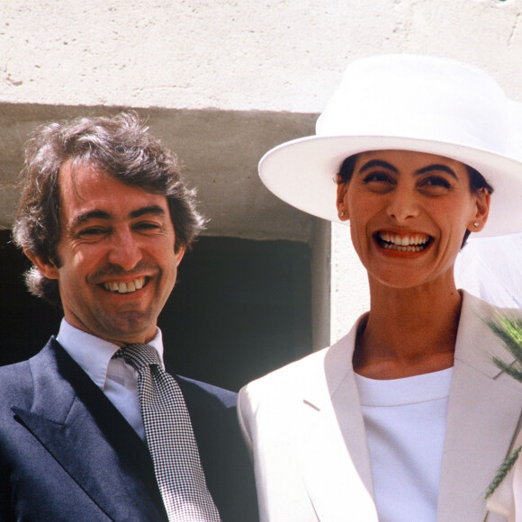 Inès et Luigi se sont mariés en 1990 et ont eu deux filles : Nine et Violette d'Urso.
Mariage d'Inès de la Fressange et de Luigi d'Urso.