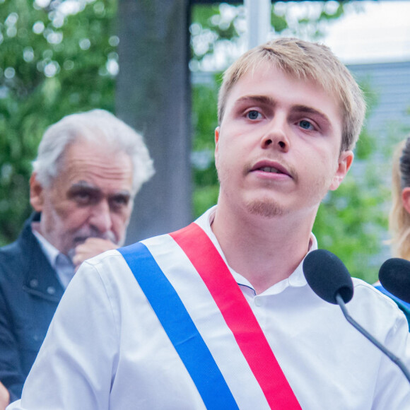 Louis Boyard, député de la Troisième circonscription du Val-de-Marne lors d'un rassemblement citoyen contre l'exploitation des travailleurs sans-papiers de Chronopost à Alfortville le 7 septembre 2022. © Baptiste Autissier / Panoramic / Bestimage