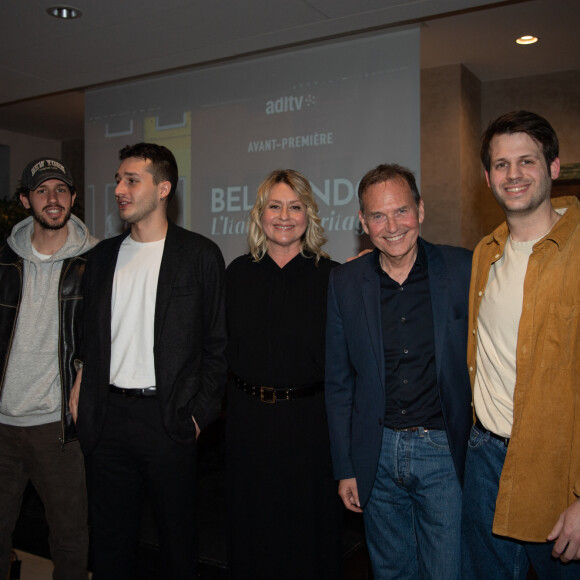 Exclusif - Luana Belmondo entourée de ses fils, Victor, Giacomo et Alessandro, Philippe Thuillier - Avant-première du documentaire "Belmondo, l'Italie en héritage" à la Maison de l'Italie à Paris. © Sam Delpech / Bestimage