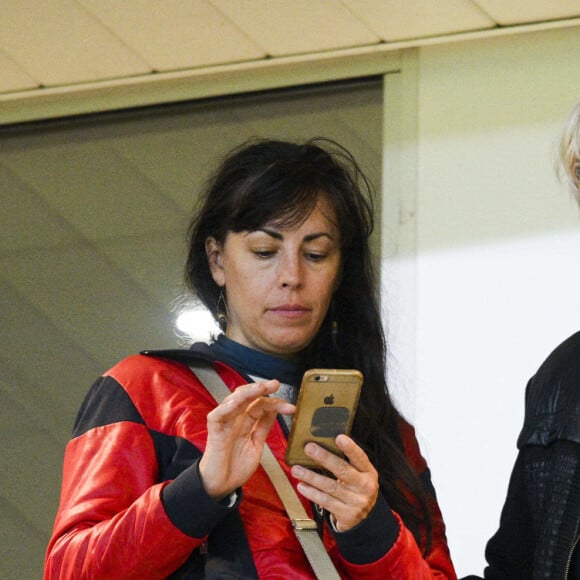 Renaud et Cerise  assistent au match de football de Ligue Europa entre le FC Nantes contre Qarabag FK (2-1) à Nantes le 27 octobre 2022.