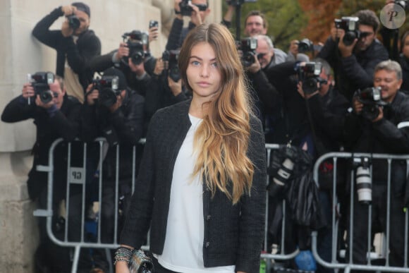 Thylane Blondeau à son arrivée au défilé de mode "Chanel".