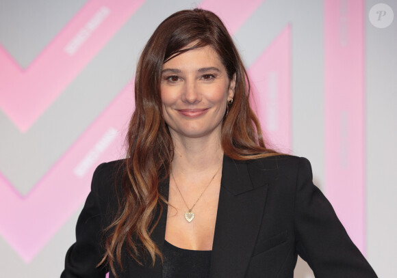 "J'ai perdu mes poules, mes cinq chèvres et mes deux moutons."
Alice Pol - Personnalités sur le tapis rouge de la 6ème soirée du festival Series Mania à Lille. Le 19 mars 2024