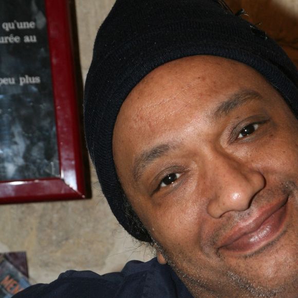 Invité sur le plateau de l'émission "Salut les terriens" en 2018, l'ancien chroniqueur de Cyril Hanouna dans l'émission "Touche Pas à Mon Poste" avait lâché une bombe face à Thierry Ardisson.
Exclusif - Doc Gynéco a assisté au spectacle de Nathalie Boileau "Nathalie Boileau donne tout" au théâtre du gymnase à Paris le 5 mai 2022.