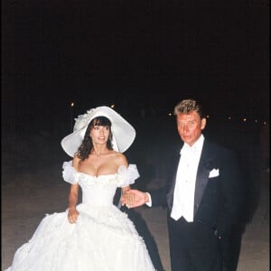 Adeline et Johnny Hallyday le jour de leur mariage 9 juillet 1990.