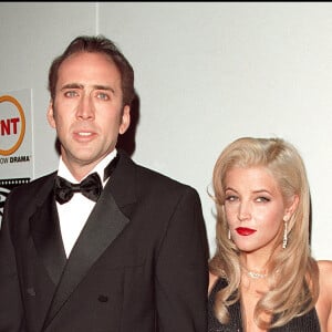 Quant à Nicolas Cage, ici avec Lisa-Marie Presley, c'est lui aussi le roi des mariages express.
© Lionel Hahn/ABACA. 29776-1. Los Angeles-CA-USA, 28/10/2001. Prix de l'American Cinematheque 2001 en l'honneur de Nicolas Cage. Photo : Nicolas Cage & Lisa Marie Presley