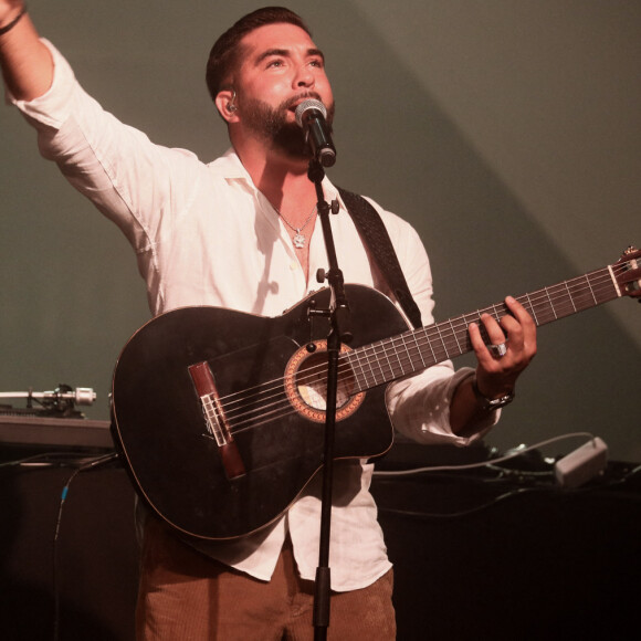 Exclusif - Kendji Girac - Célébration des 10 ans du centre commercial Beaugrenelle à Paris, France. Le 12 octobre 2023. © Christophe Clovis / Bestimage 
