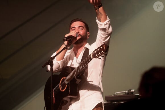 Exclusif - Kendji Girac - Célébration des 10 ans du centre commercial Beaugrenelle à Paris, France. Le 12 octobre 2023. © Christophe Clovis / Bestimage 