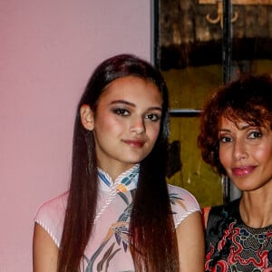 Exclusif - Sonia Rolland et sa fille Tess Rolland-Rocancourt - Font Row du défilé Vivienne Tam mode femme automne / hiver 2024-2025 lors de la Fashion Week de Paris (PFW), au palais de Tokyo, France, le 2 mars 2024. © Christophe Clovis/Bestimage 