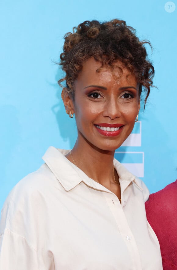 Discrète en ce qui concerne sa relation, elle n'a jamais dévoilé le nom de son fiancé
Sonia Rolland lors du photocall de la soirée de clôture de la 25ème édition du Festival de la fiction de la Rochelle, France, le 16 septembre 2023. © Denis Guignebourg/Bestimage 