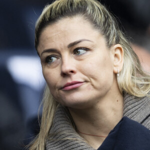 David Ginola n'a pas hésité à recadrer Laure Boulleau lorsqu'elle a voulu l'interrompre dans sa phrase

Laure Boulleau - Personnalités dans les tribunes du match de football en ligue 1 Uber Eats PSG / Reims au Parc des Princes à Paris le 10 mars 2024.