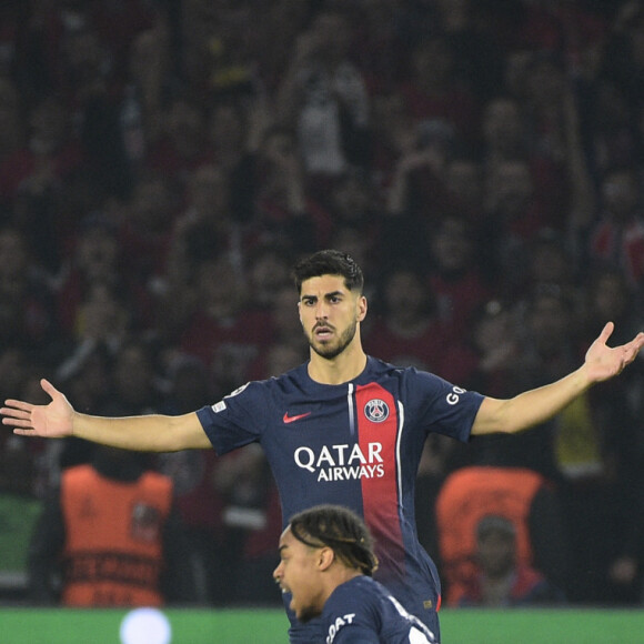 Marco Asensio (PSG) - Bradley Barcola (PSG) - Demi-finale retour de Ligue des champions entre le PSG face au Borussia Dortmund (0-1) au Parc des Princes à Paris le 7 mai 2024.