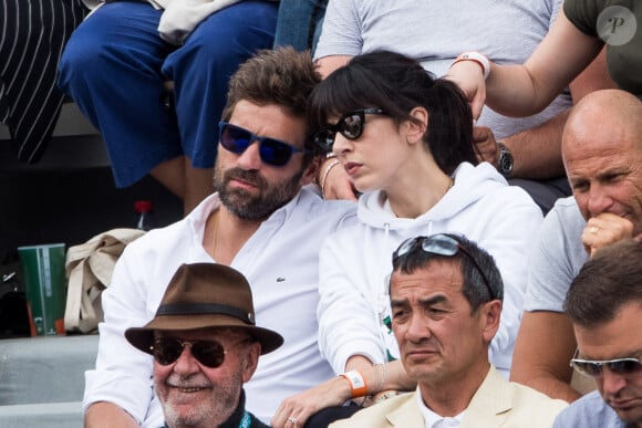 Arnaud Clément et sa compagne Nolwenn Leroy - People dans les tribunes lors de la finale messieurs des internationaux de France de tennis de Roland Garros 2019 à Paris le 9 juin 2019. © Jacovides-Moreau/Bestimage 