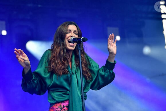 La chanteuse française Jenifer lors du festival Paris Paradis à La Villette à Paris, le 17 septembre 2022. Photo par Christophe Meng/ABACAPRESS.COM