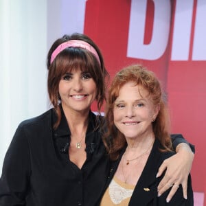 Faustine Bollaert et Agathe Natanson à l'enregistrement de l'émission "Vivement dimanche" au Studio Gabriel à Paris, présentée par Michel Drucker et diffusée le 12 mai sur France 3 © Guillaume Gaffiot / Bestimage
