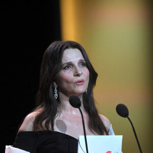 Juliette Binoche, 49e cérémonie des César du cinéma, lors de la 49e cérémonie des César du cinéma à l'Olympia le 23 février 2024 à Paris, France. Photo par Franck Castel/ABACAPRESS.COM