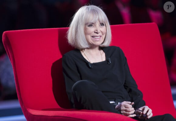 Exclusif - Enregistrement de l'émission "Le Divan" présentée par Marc-Olivier Fogiel avec Mireille Darc en invitée, le 11 avril 2015. Elle sera diffusée le 28 avril 2015, sur France 3, en deuxième partie de soirée.