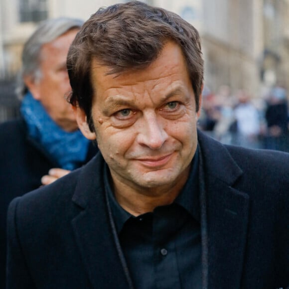 Une grande première pour Laurent Mariotte ! 
Laurent Mariotte - Sorties des obsèques de Jean-Pierre Pernaut en la Basilique Sainte-Clotilde à Paris le 9 mars 2022. © Christophe Clovis / Bestimage 