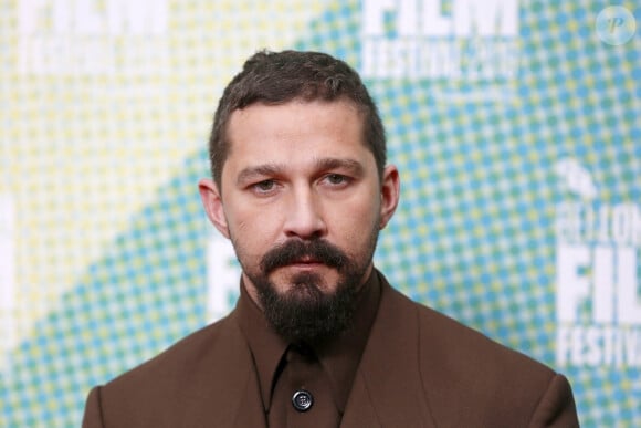 Shia LaBeouf, qui joue dans ce long-métrage, est également dans la tourmente.
Shia LaBeouf à la première du film "The Peanut Butter Falcon" lors du Festival International du Film de Londres (BFI).